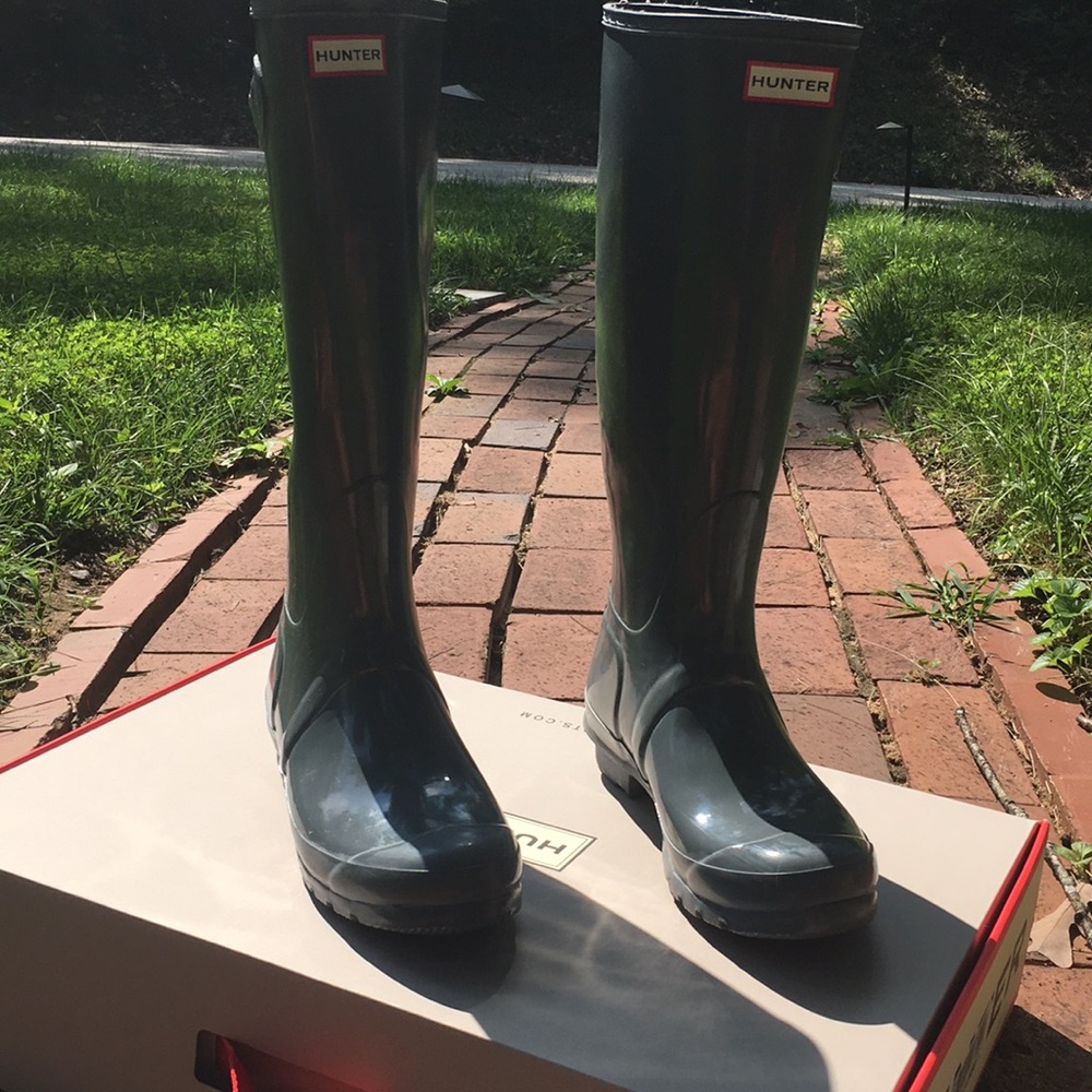 Gray hunter boots, size 10
